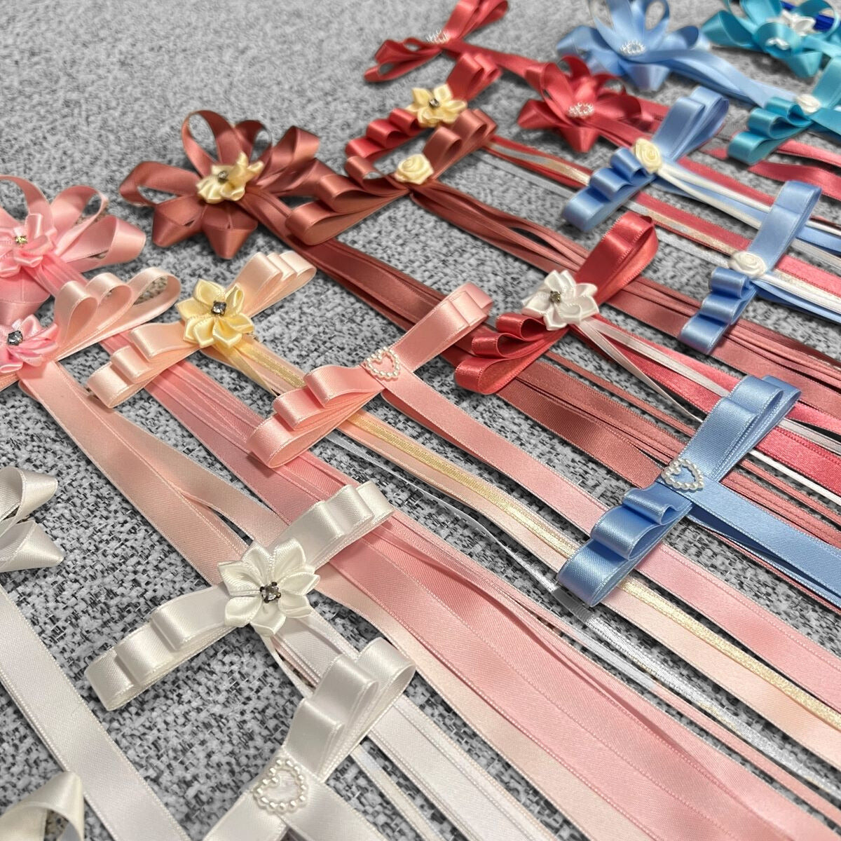 Kasterusetti Strassikukka valkoinen, pyöreä