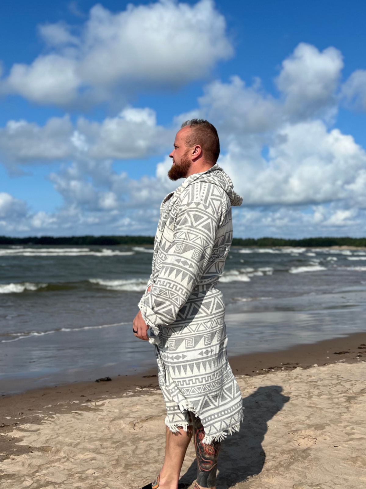 Kreikkalainen hupullinen kylpytakki Pilari harmaa