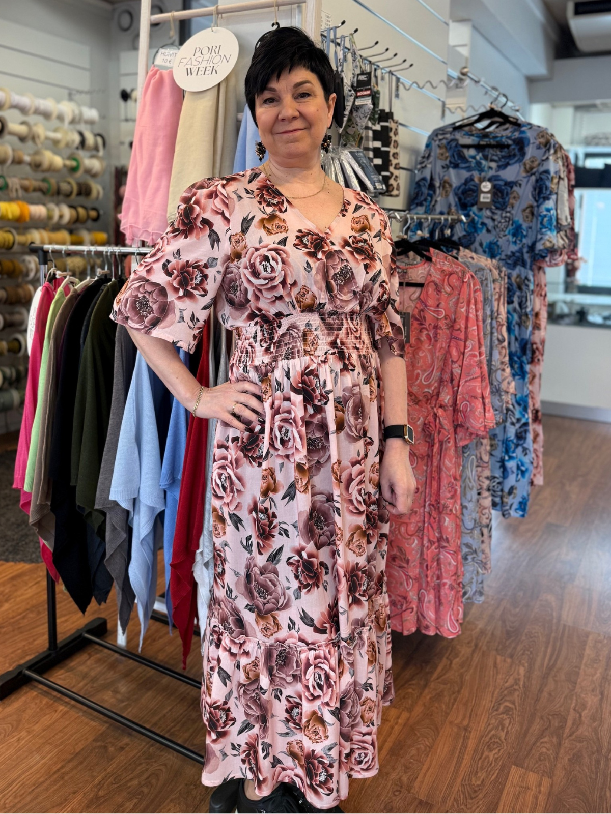 Mekko Hanae lyocell rosa, Lasessor