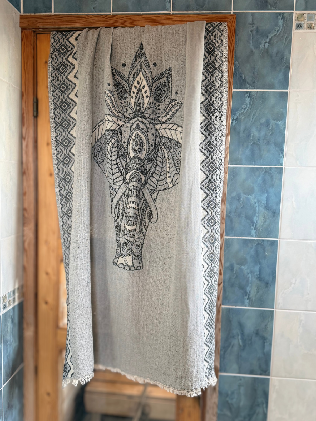 Hamam pyyhe Elefantti vaaleanharmaa puuvilla 95x195cm