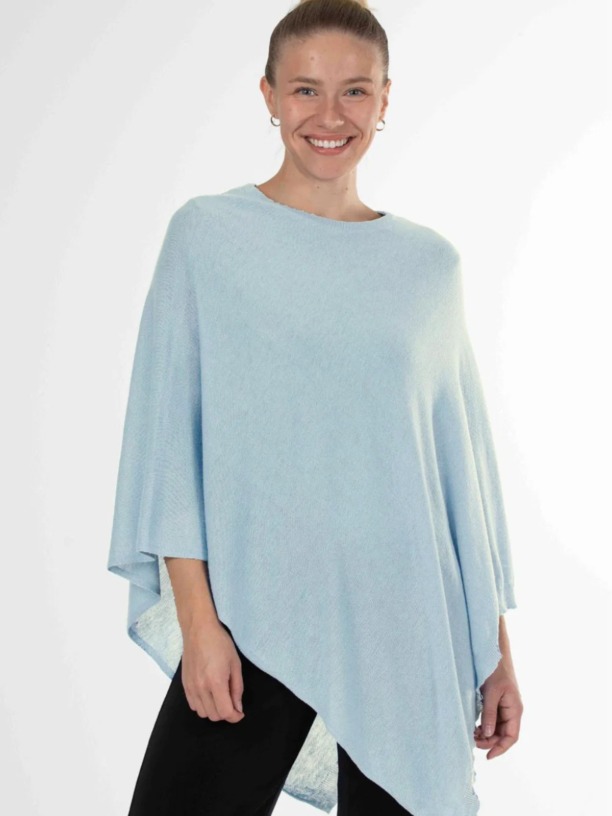 Poncho Juolas vaaleansininen, Lasessor