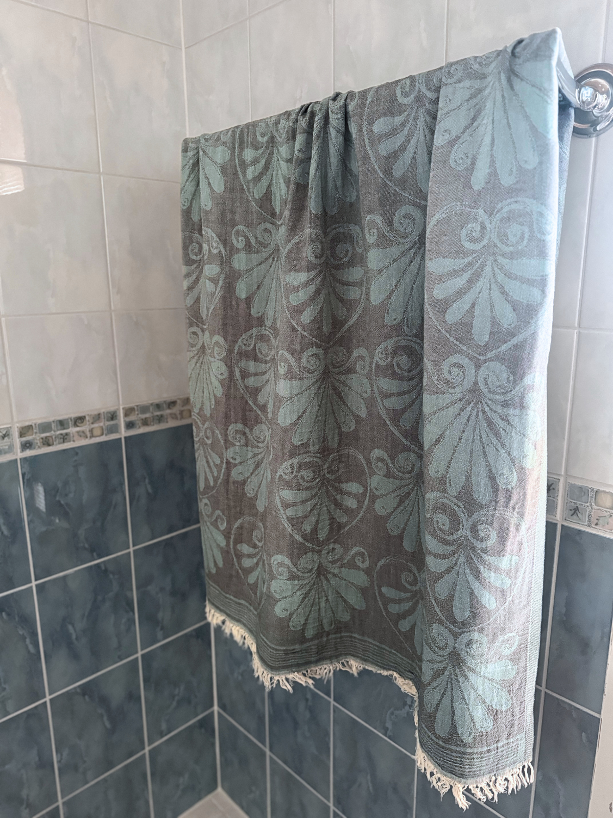 Kreikkalainen pyyhe Lootuskukka harmaa-eukalyptus puuvilla 90x180cm